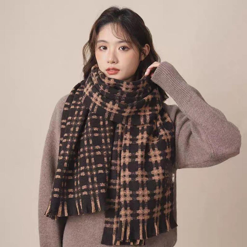 

Plaid scarf women s autumn and winter retro high-end sense thickened warm scarf fringed versatile shawl 190*60 220g