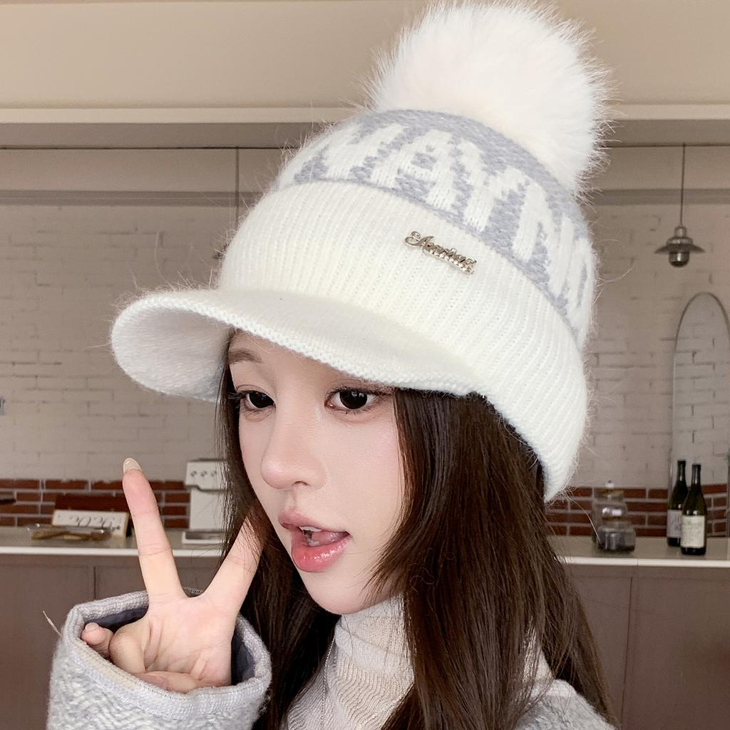 Duck tongue wool hat women's autumn and winter thickened warm ear protection hairball hat shopping cycling cold-proof knitted hat
