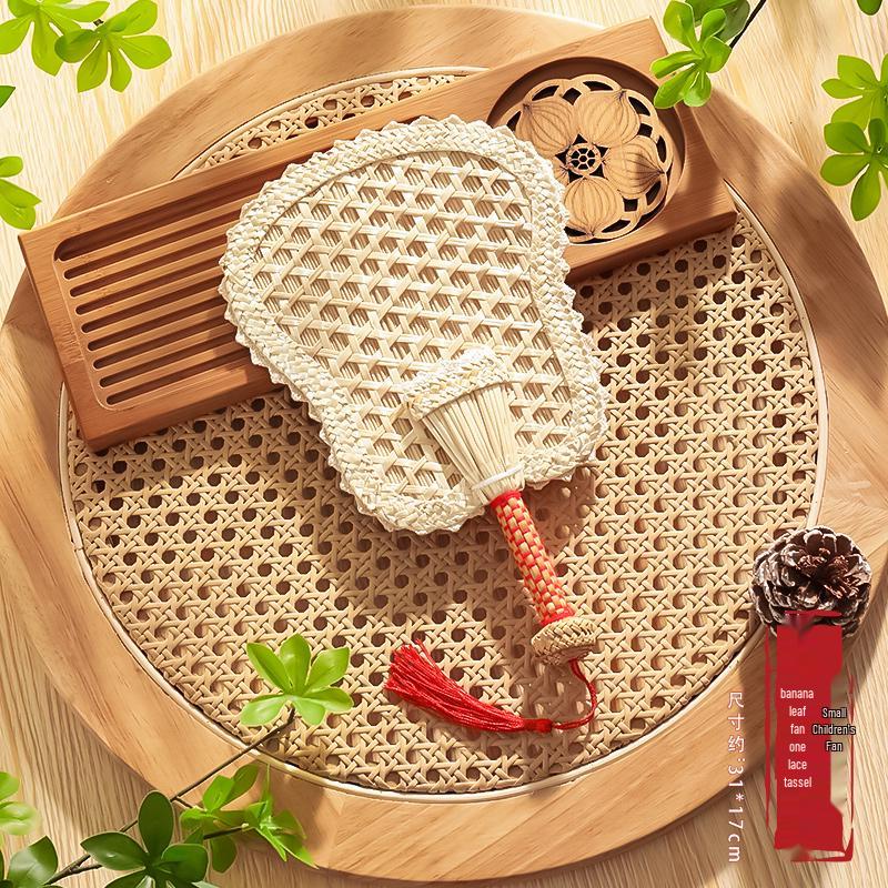 Handwoven Cattail Fan: Traditional Chinese Palm Leaf Fan for Summer