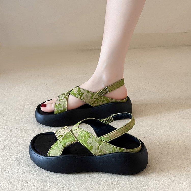 

[Youshilai] Cool slippers women s summer outer wear with skirt 2025 new platform casual beach sandals 35