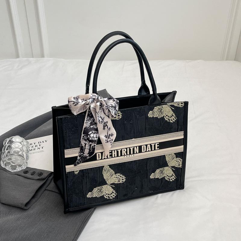 Large Capacity Bag Women's New Underarm Shoulder Bag Casual Tote Bag Commuter Handbag