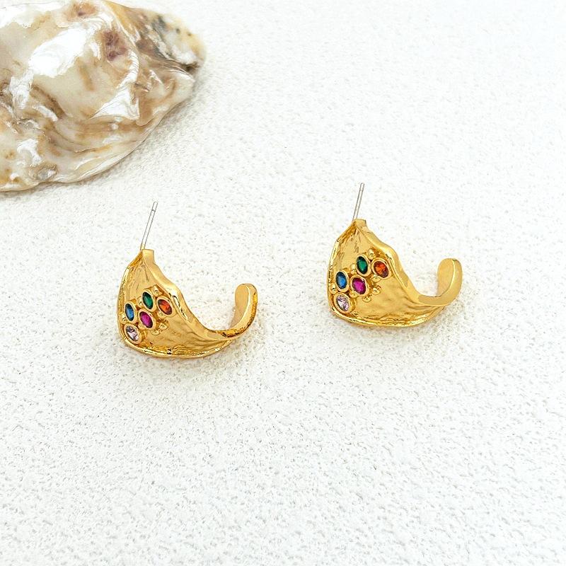 Retro Light Luxury Design Irregular Earrings Stud Earrings