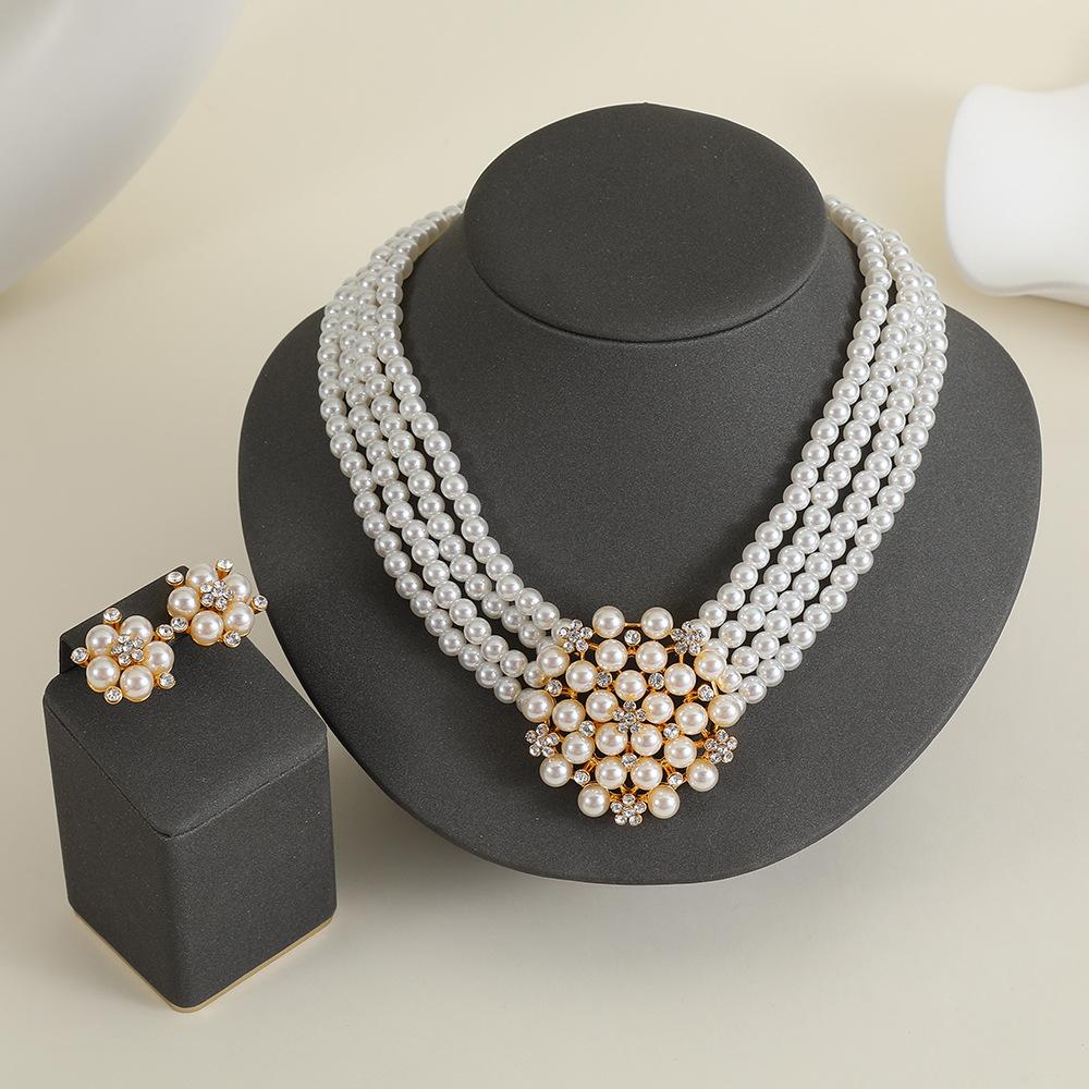 Schmuckset Damen Mehrreihige Perlenkette Ohrringe Dreiteilig Braut Hochzeitskleid Accessoires Vielseitig