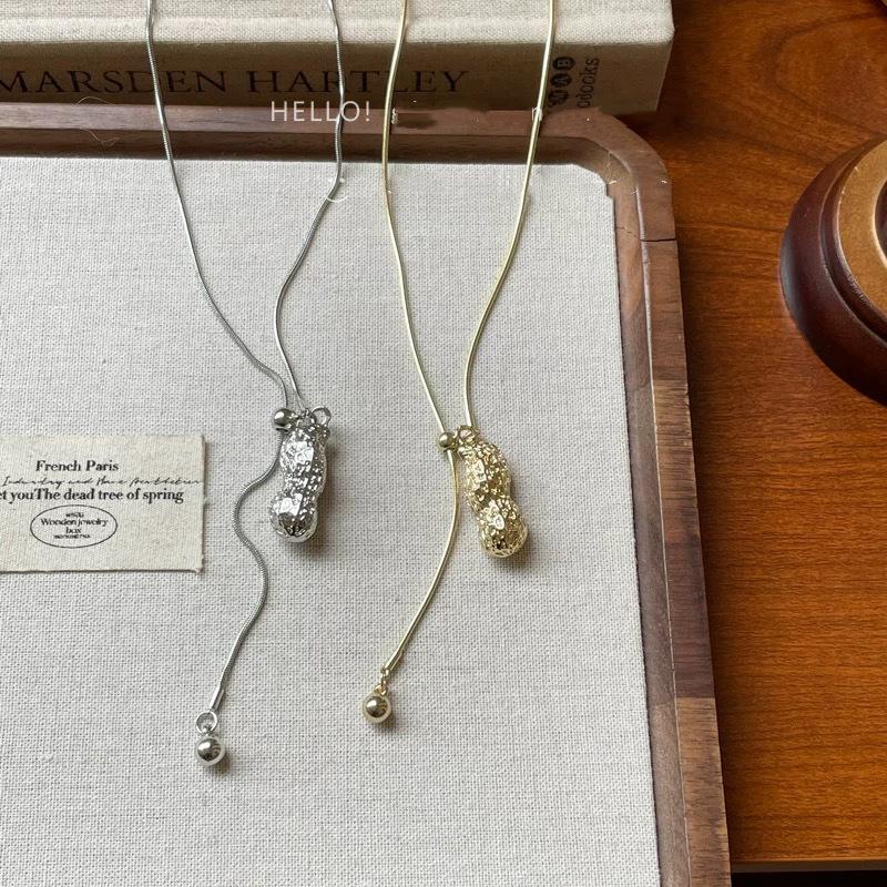 Women's Autumn and Winter Neck Hanging Long Sweater Necklace