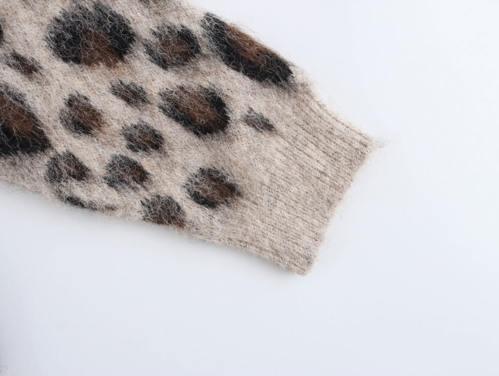 Leopard Print Round Neck Ribbed Knit Cardigan - European & American Style