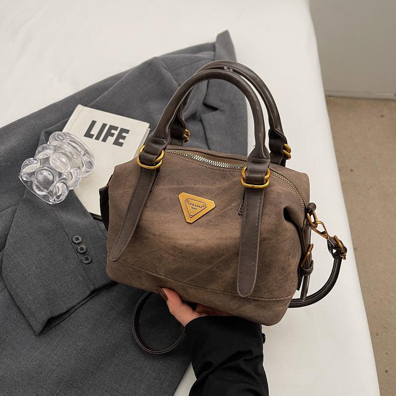 Premium Portable Small Square Bag Retro Fashion Casual Shoulder Bag 2025 Autumn and Winter New Trendy Messenger Bag