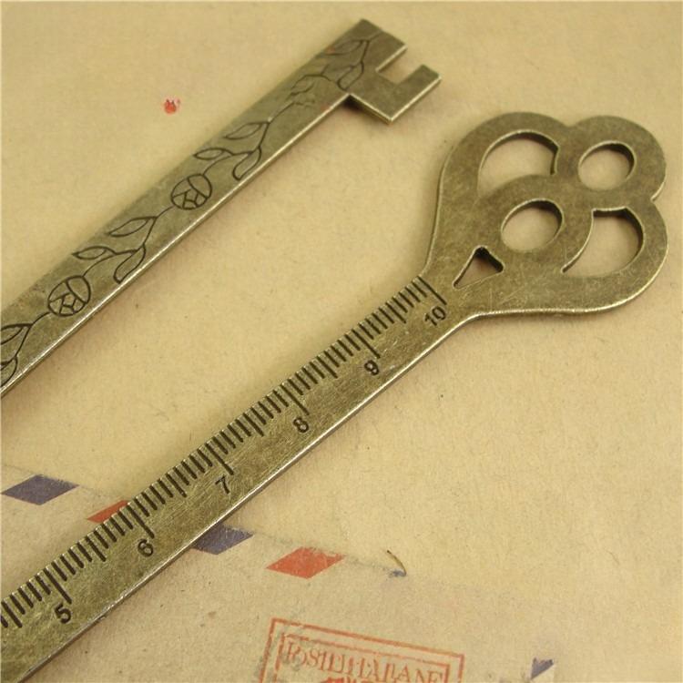 Vintage Hohlmetall Lesezeichen Lineal Kreatives DIY Messwerkzeug Doppelt verwendbar Lesezeichen Schreibwaren für Schüler Lese