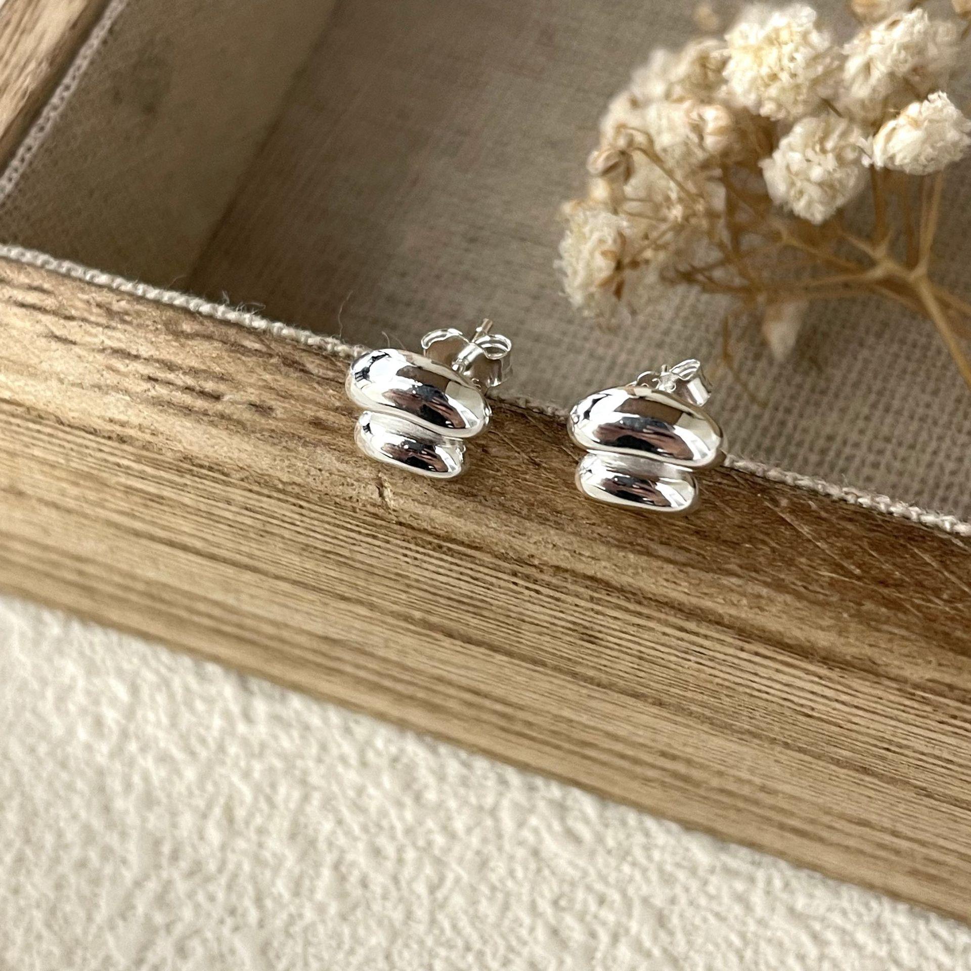SuChuang S925 Sterling Silver Double Layer Pea Stud Earrings for Women - Cold Style, Simple Design, Versatile Bean Earrings 925 Sterling Silver