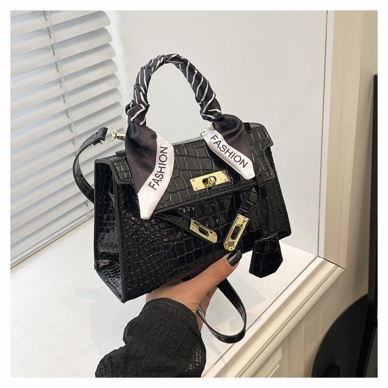 Small-scale Handbag - Elegant Women's Shoulder Bag for Commuting and Cross-body Use