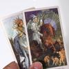 Terra Volatile Deluxe Silber Tarot Geschenkset mit lasergeprägtem Hardcover.