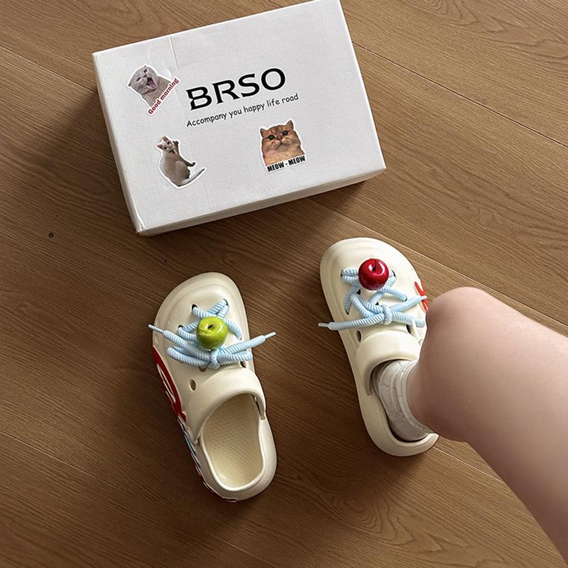 Summer fashion cartoon girl sandals, letter hole shoes, bag head slippers, wearing seaside thick-soled heightening cool slippers