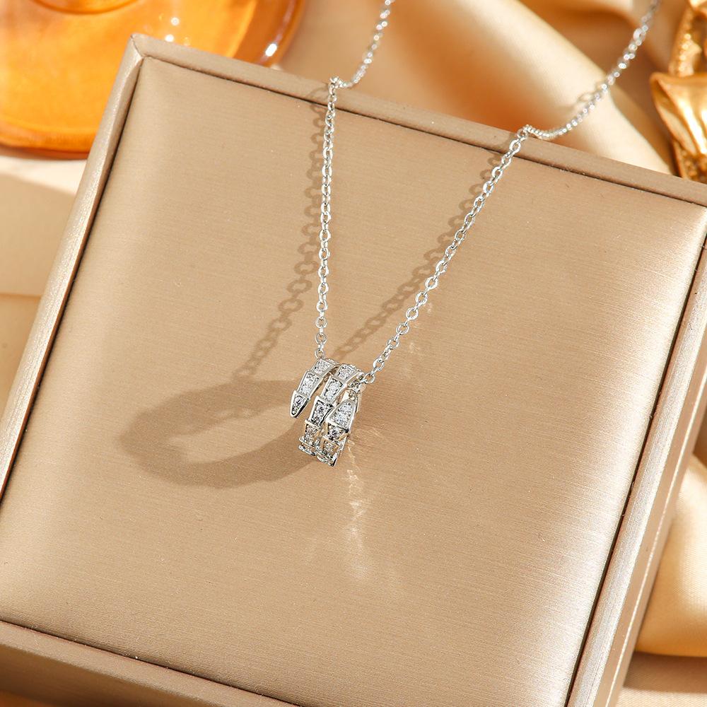 Japan and South Korea Simple Popular Wind Titanium Steel Necklace Female Niche Exquisite Internet Celebrity Zircon Clavicle Chain High-end Jewelry