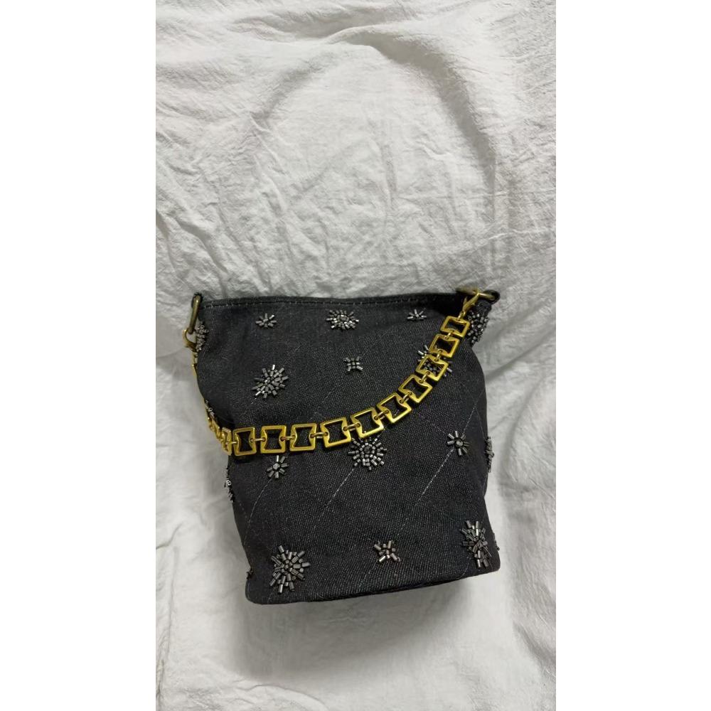 

2025 New Bead Embroidery Bucket Bag Large Capacity Denim Handbag New Chinese Fashion Versatile Messenger Bag