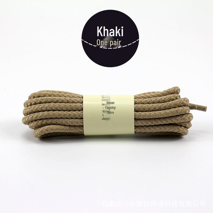 Martin Høy-Topp Militærstøvler i Skinn: Britisk hverdagsklær med runde svarte og hvite skolisser.