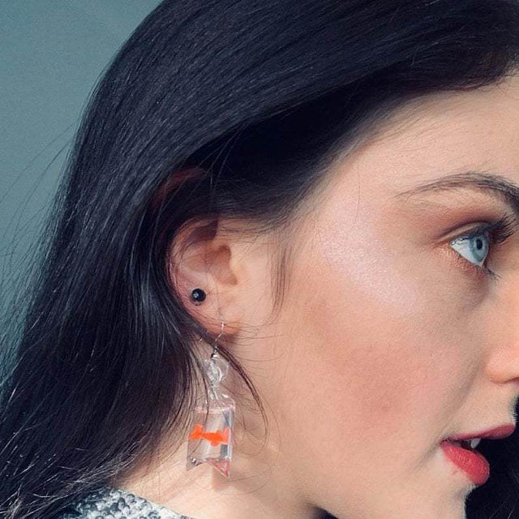 Breloque Sac Poisson en Résine Claire Attirante Décorative Poisson Rouge Sac d'Eau Pendentif Poisson Rouge dans Sac d'Eau Motif Breloque DIY