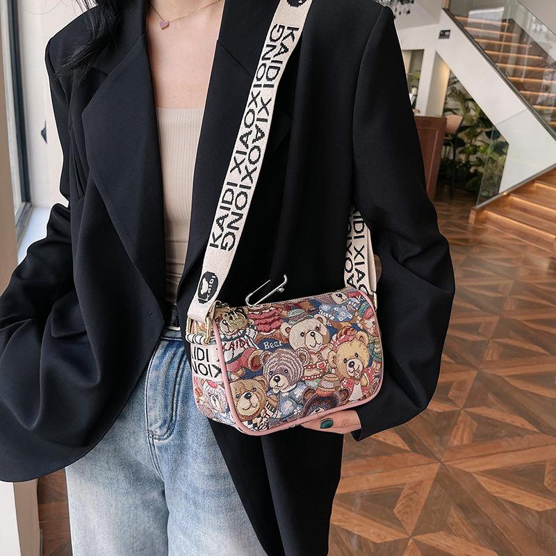 2025 Summer New Fashion Street Small Square Bag Bear Single Shoulder Crossbody Bag