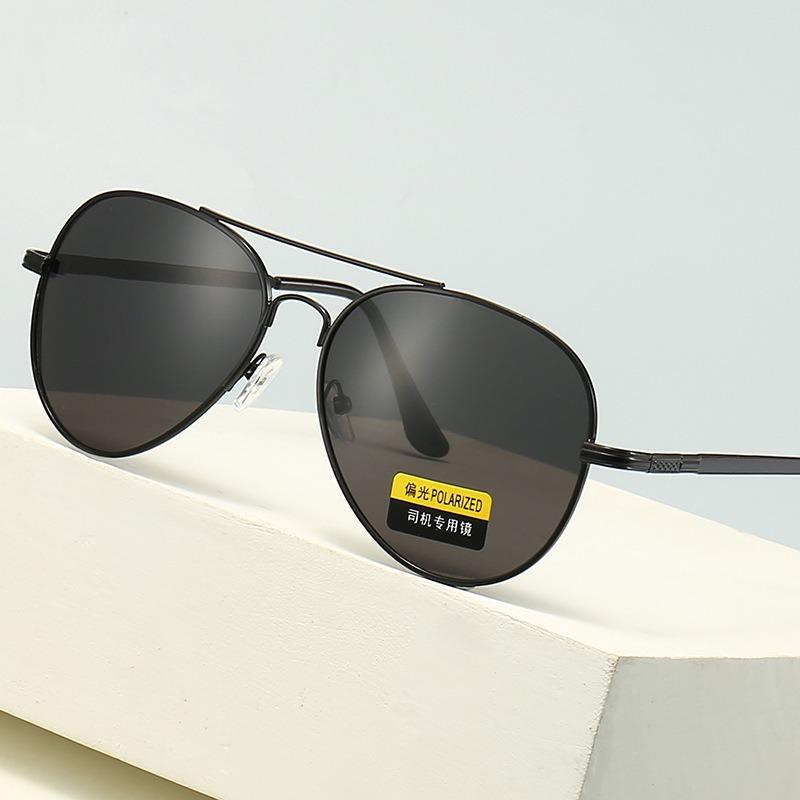 Men's Sunglasses Color Changing Sunglasses Driving And Anti UV Sun Glasses For Day And Night Use Eyewear