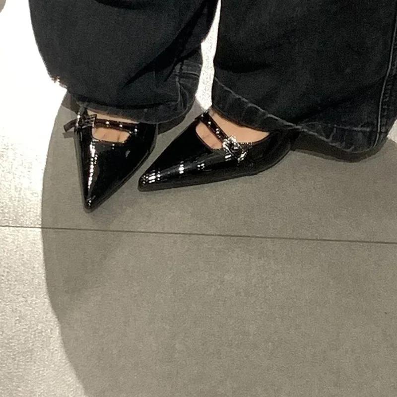 New Temperament Black Pointy Kitten with Fine Heel One-line Buckle Buckle Female Summer Sandals