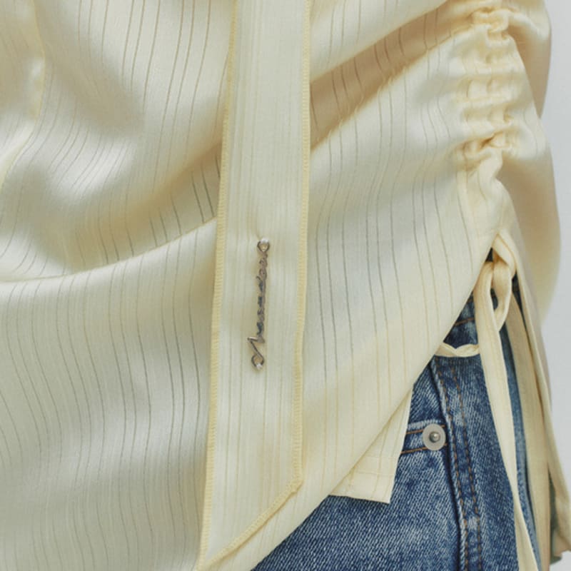 MEENDERI SATIN LOGO SCARF - LEMON