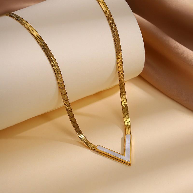 V-Shaped Titanium Steel Necklace: Light Luxury European & American Fashion, Non-Fading High-End Jewelry for Women.