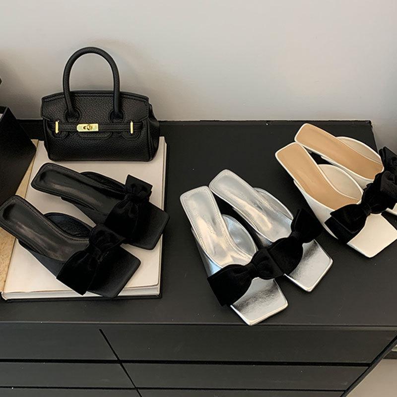 French silver bow square head small heel cool slippers women's outer wear 2025 summer new middle heel one-word slippers