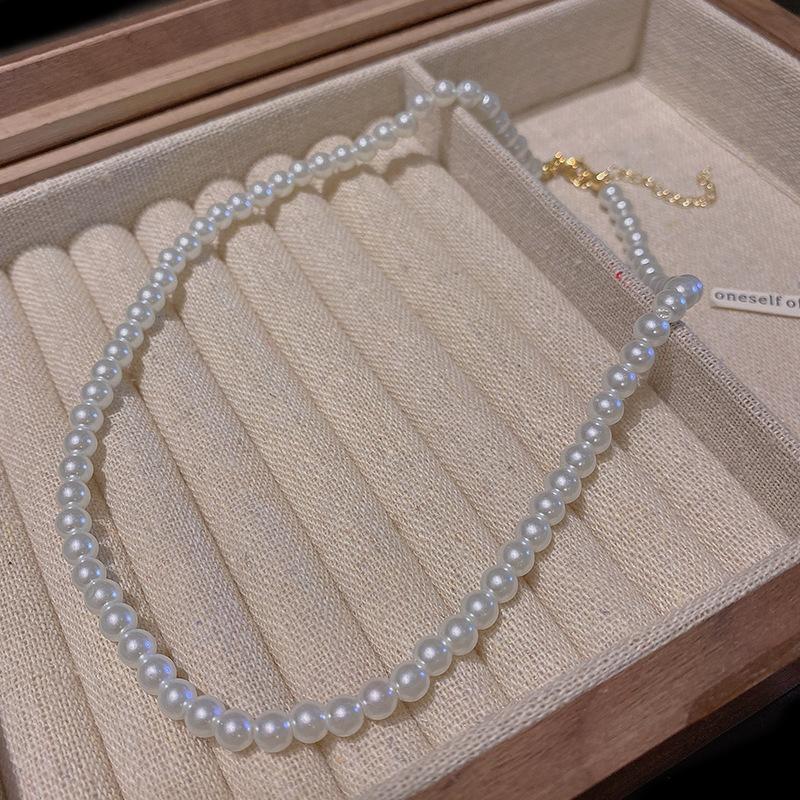 

European and American retro classic pearl necklace women s high-end sense beaded collarbone chain Hong Kong style match