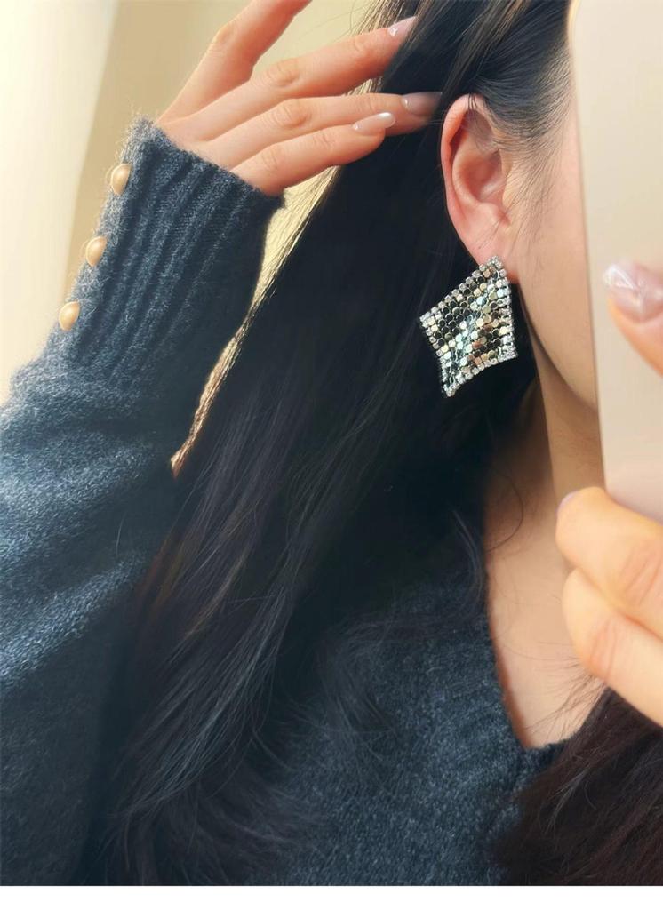 Gold-Plated Silver Zirconia Rhombus Tassel Stud Earrings - Elegant High-End Jewelry for Women