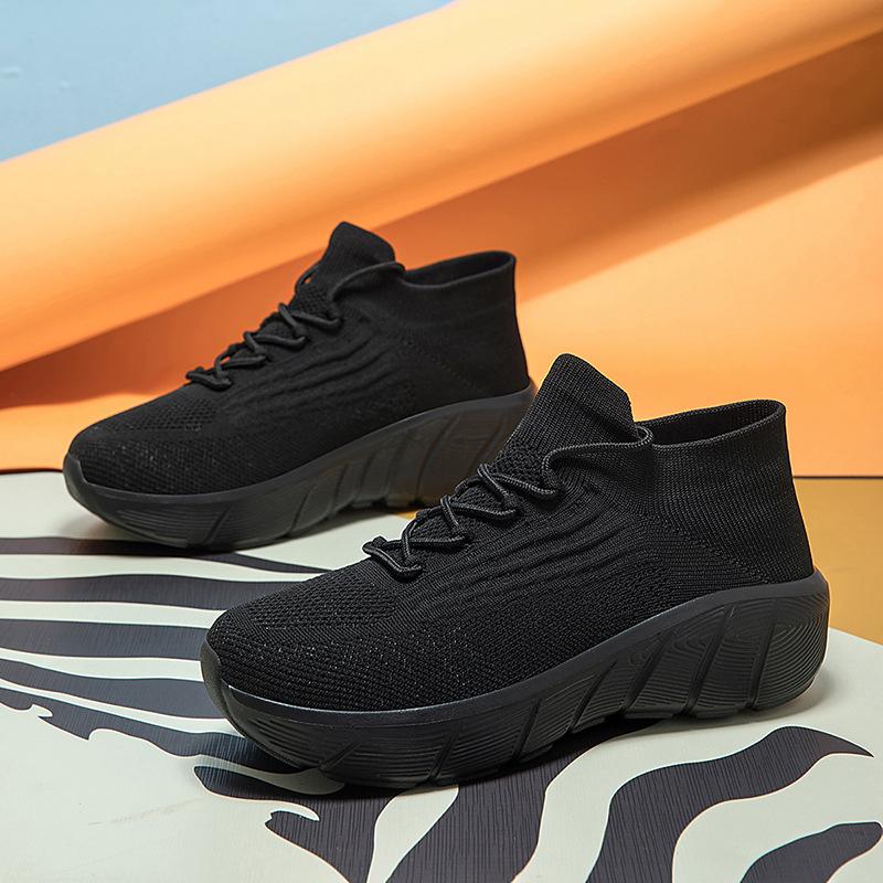 New casual single shoes large size soft sole breathable sports breathable shoes medium and low top socks shoes