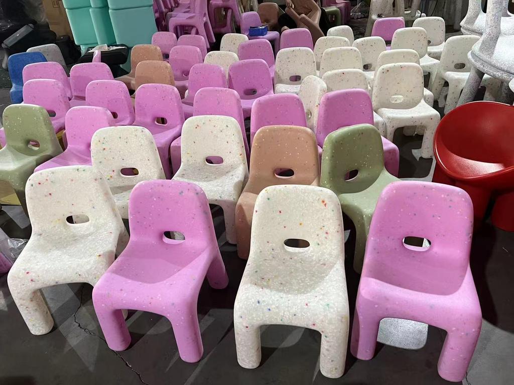 Nordic Creative Children's Chair - Simple Plastic Stool with Backrest for Kindergarten or Home Dining.