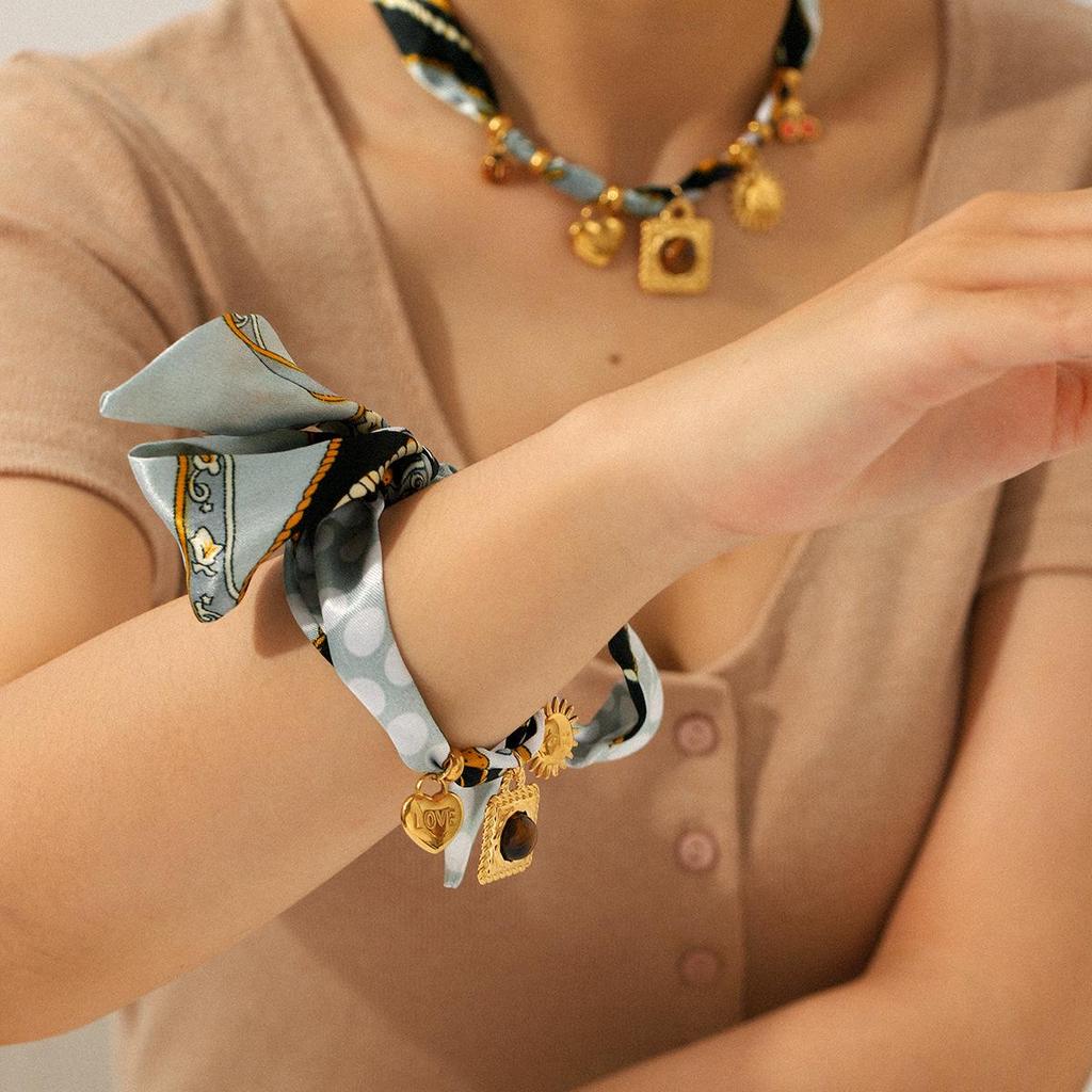 Europejsko-Amerykański Naszyjnik ze Stali Nierdzewnej Serce Słońce i Bransoletka Tytanowa dla Kobiet - Akcesoria Luksusowe