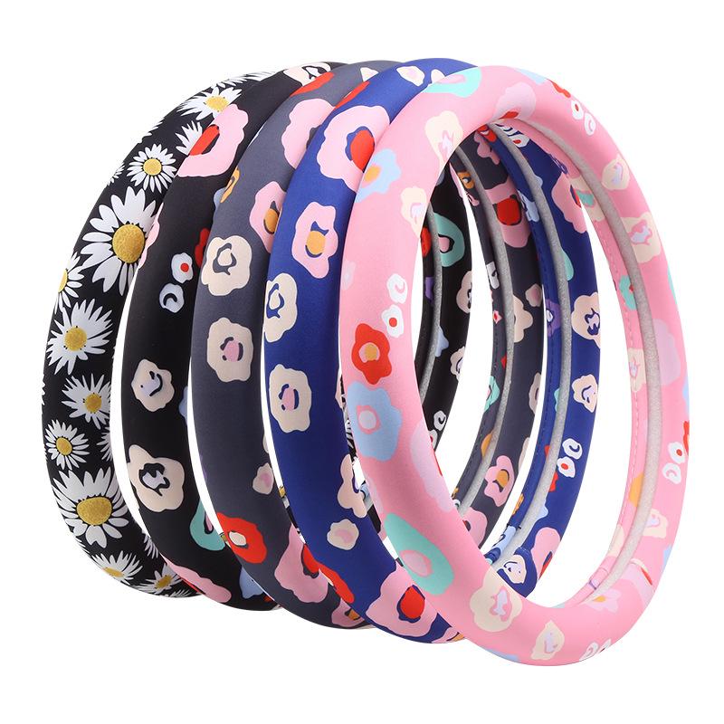 Universal Ice Silk Car Steering Wheel Cover - All-Season Fabric Protection