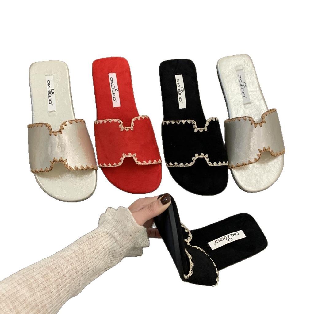 Gentle Red Open-toed Slippers for Women's Summer Wear 2025 New Versatile Flat-bottomed Holiday H Cool Slippers