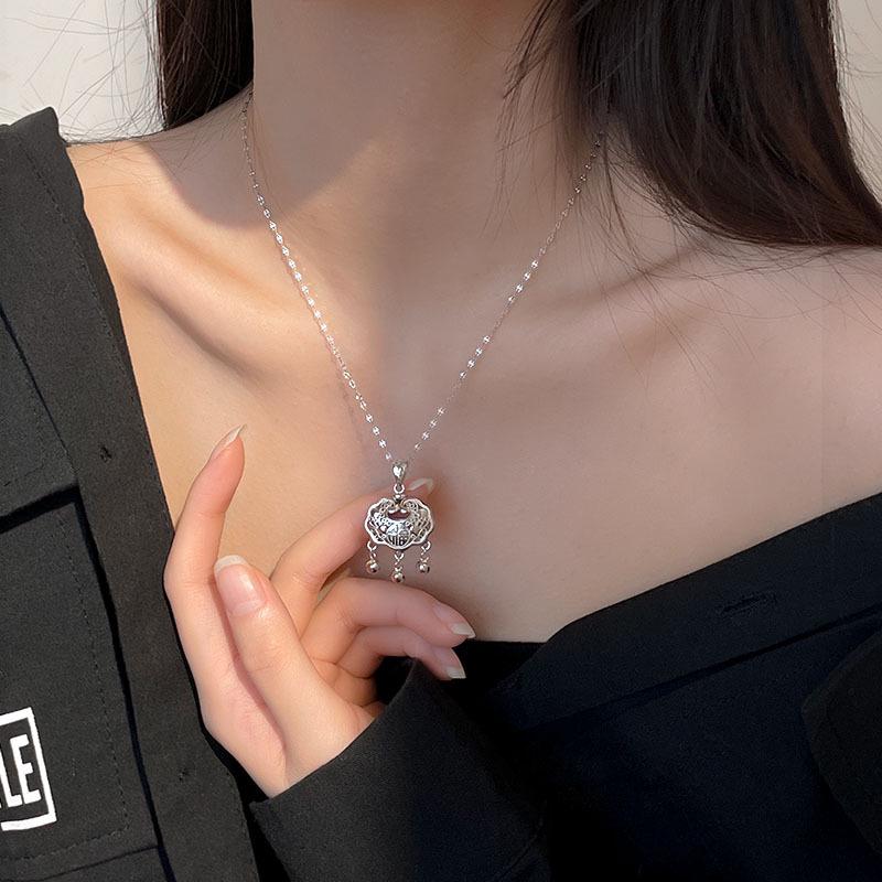 Retro-Style Hand-Woven Black Cord Necklace with Safe Lock - Luxurious Chinese Design for Women