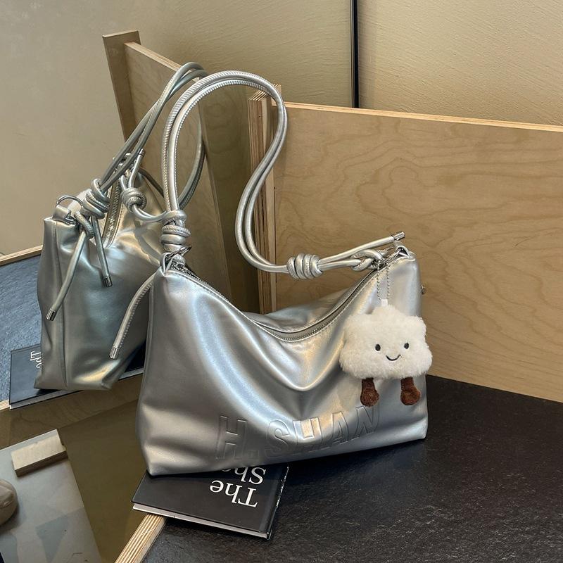 

French niche simple small bag women s 2025 new trendy temperament explosive shoulder bag large capacity fashion messenger bag