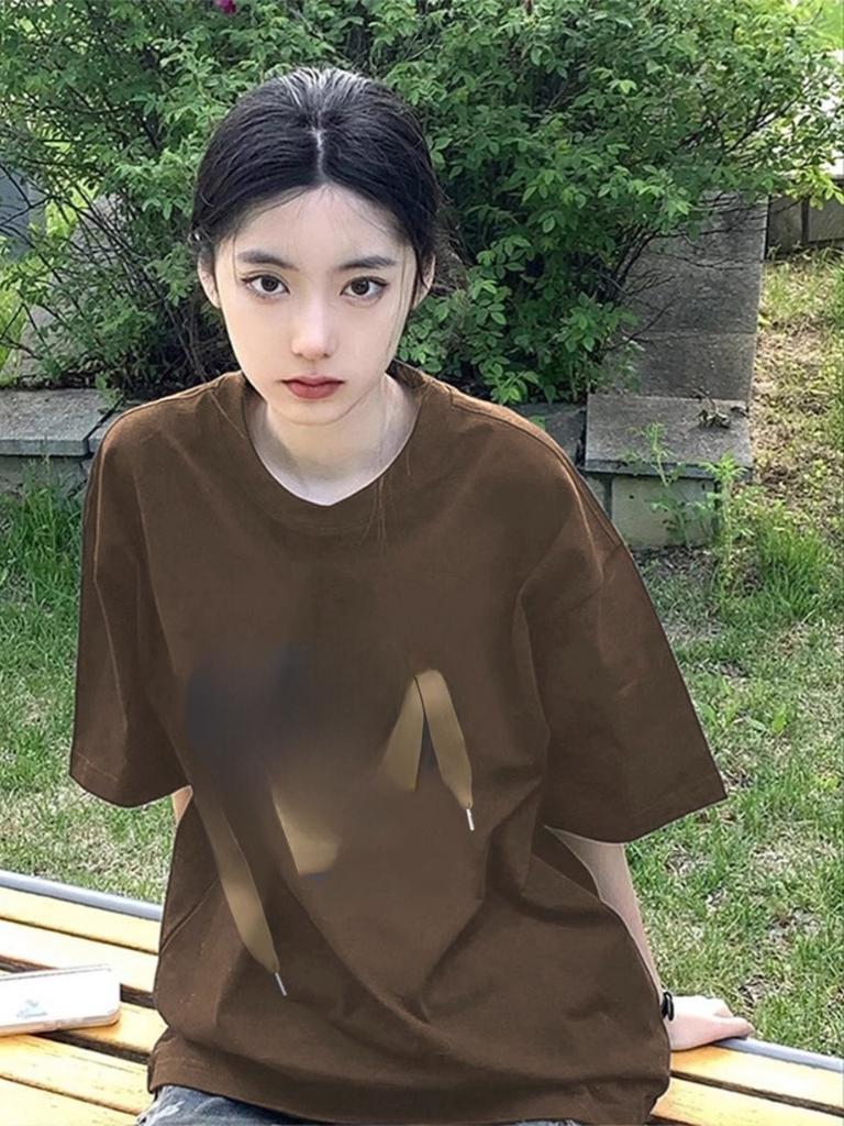 American Retro Ort Sve T-irt Women Summer 2023 New Hiphop Design Sensation Coffee Color Slimming Ins Trendy Couple Top
