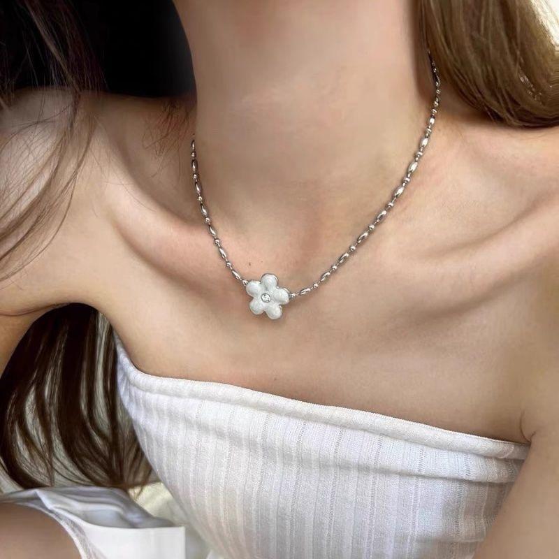 

Бриллиантовое колье с подвеской в виде цветка, капающего маслом, простое темпераментное колье-цепочка на ключицу, универсальное украшение класса люкс