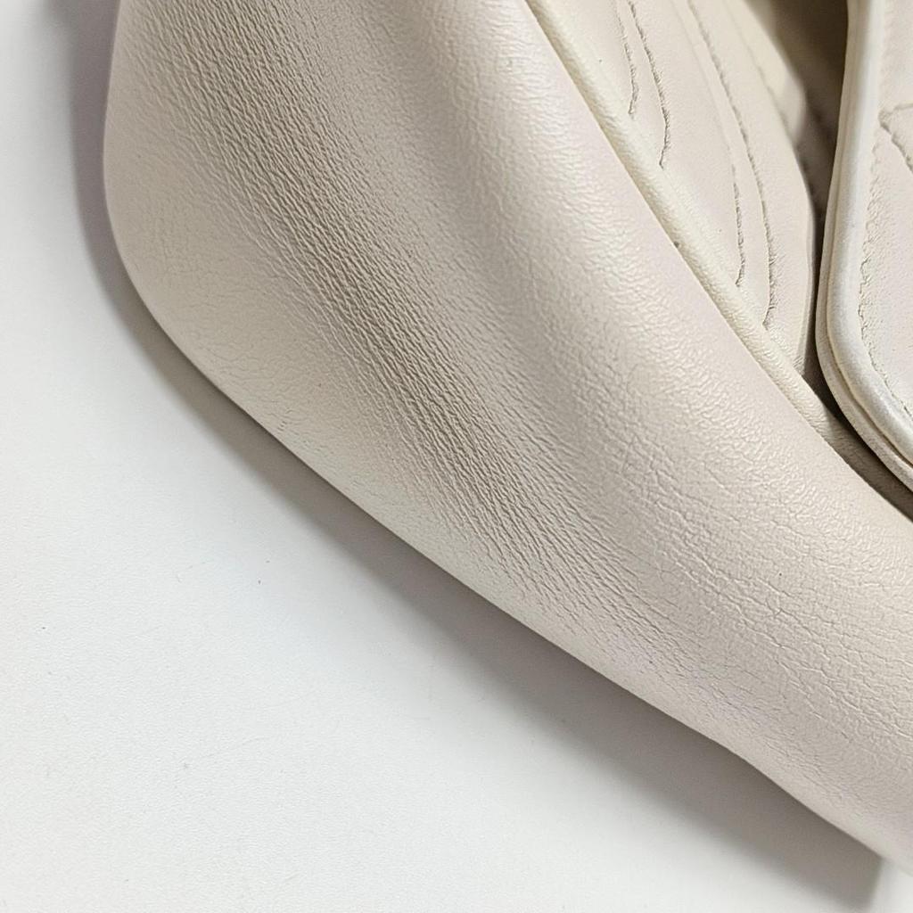 [Pre-Owned] Gucci GG Marmont Matelassé Mini Bag 'White' - Good #PGO5JP