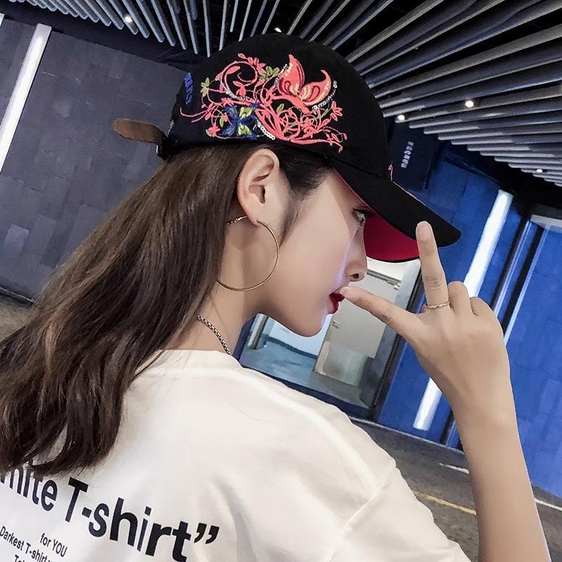 Women's Spring and Autumn Versatile Baseball Cap New Style Ethnic Embroidered Black Sun Hat Baseball Cap Brain Flower Hat