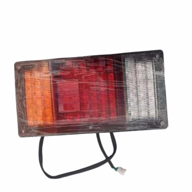 Danoer Left Rear Taillight for Dongfeng EQ1118G/EQ2102