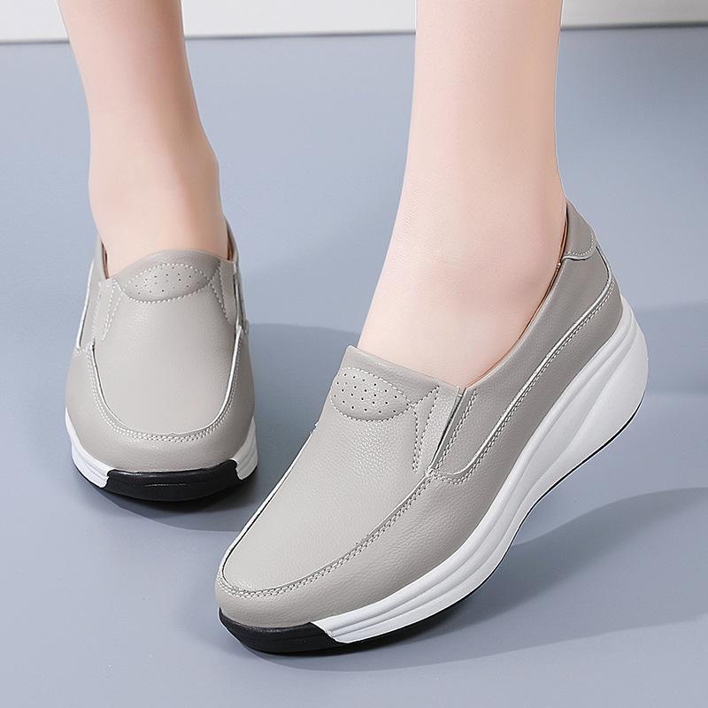Fashion Women Flats Comfortable Loafers Shoes Woman Breathable Leather Sneakers Women Fashion Black Soft Casual Shoes Female2025