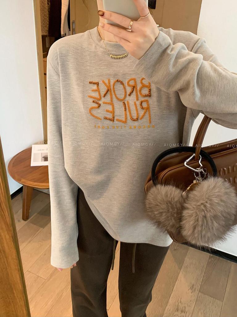 Women's 2025 Winter Round Neck Letter Embroidery Long Sleeve T-Shirt – New Fashionable Loose and Versatile Top