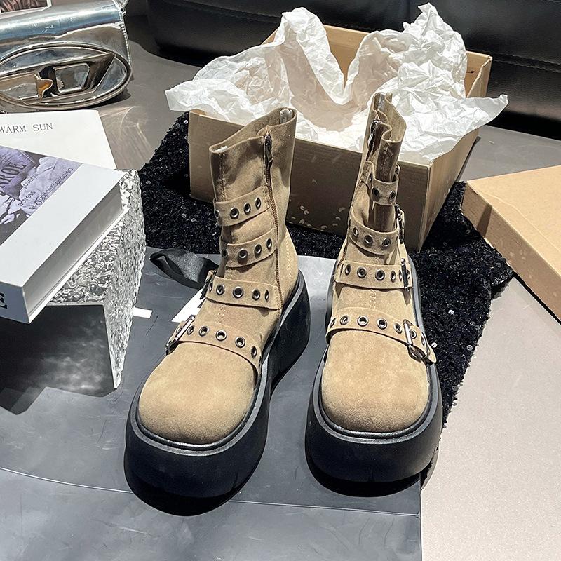 Korean version of hot girl punk locomotive medium tube short boots women 2025 autumn and winter new side zipper Internet celebrity small Martin boots