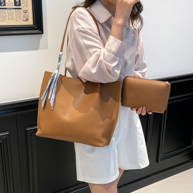 Large Capacity Shoulder Women's Bag, New Highend Sense Child and Mother Bag, Urban Simple Tote Bag, Versatile New Trendy Bag