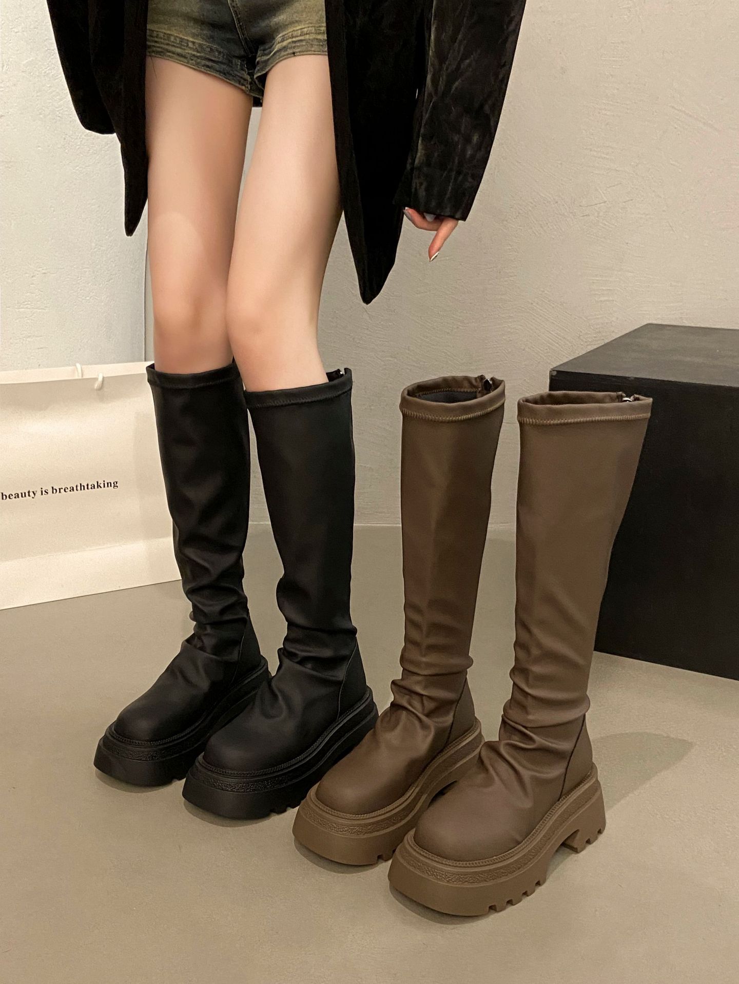 

Маленькие ботинки женские 2025 новые ботинки осень толстая подошва Майяр высокие ботинки черные ботинки 40 коричневый