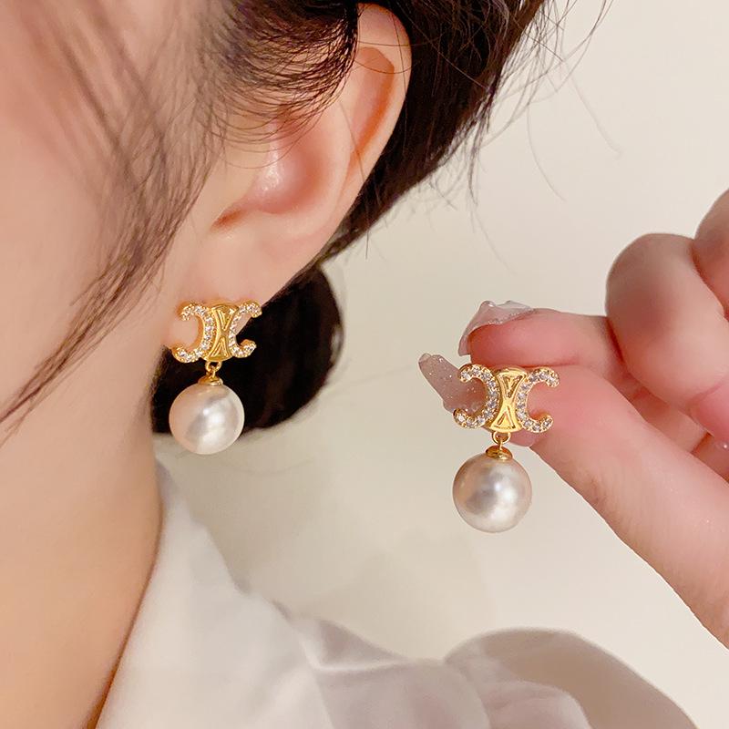 

French Retro Pearl Earrings: S925 Silver Needle, High-End Elegant Design