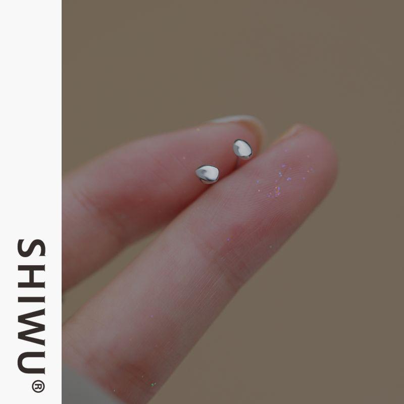 

Decorative Wu Small Stone Female Ear-Caring Autumn and Winter Exquisite Silver Jewelry Small size Stone Stud Earrings