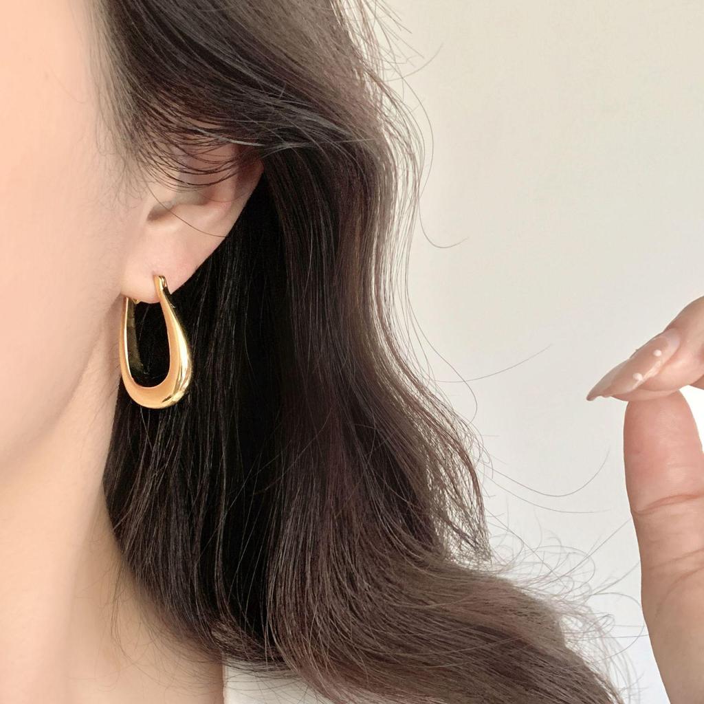 Personalized Geometric U-Shaped Earrings: Cool Retro Fashion Minimalist Metal Texture Studs for Women