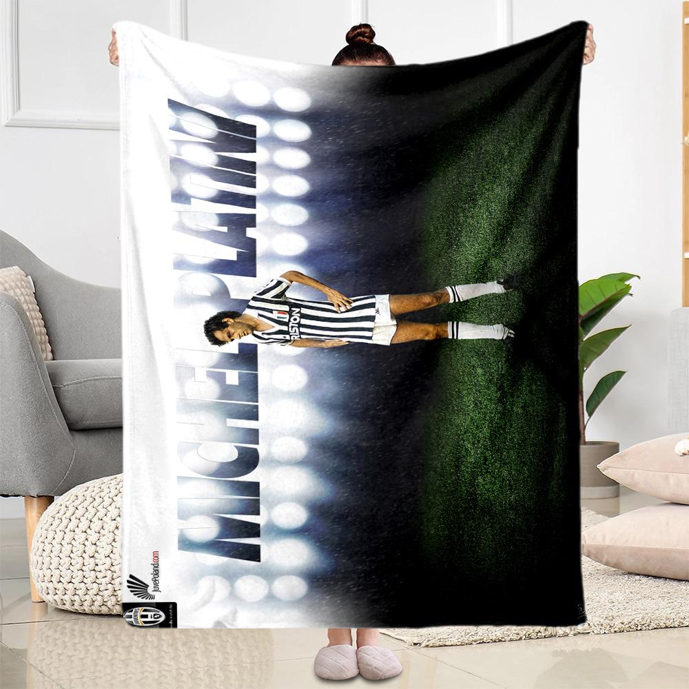 Football Player Action Blanket Soft & Cozy Suitable for Seaside Sofa Livingroom for All Occasions Stylish Decor Birthday Christmas Gift Blanket