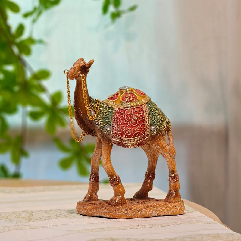 Desert Camel Statue Light Luxury Craft Ornament for Home, Bedroom, Living Room, Study, and Office Desk Decoration