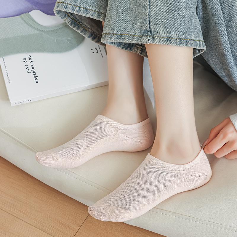 Women's No-Slip Invisible Boat Socks - Cotton, Solid Colors, Sweat-Absorbent, Japanese Style, Spring/Summer.